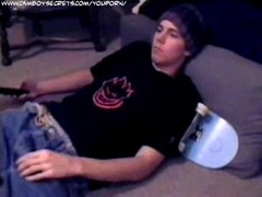 Sexy Skater Boy Jerks Off Thumb