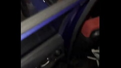 Waaaah, comment c'_est la gal&egrave_re dans un parking, peut etre parce qu'_il &eacute_tait Thumb