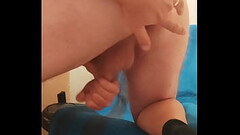 VID 350 Ma masturbez,imi beau pisatul si imi bag degetul in fund (8min) Thumb