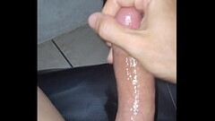 Punheta deliciosa no tes&atilde_o da noite (Delicious masturbation in horny night) Thumb