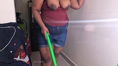My friend wife getting horny doing sex call while cleaning house Thumb
