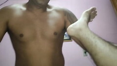 Neg&atilde_o pauzudo macetando meu cu Thumb