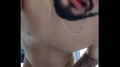 Un pajaso bien Rico Thumb