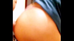 Maduro de buena verga me folla en mi cuarto Thumb