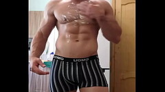 He loves to worship himself and show you those sexy muscles! Thumb