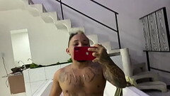 - NOVINHA DE GUARULHOS TOMANDO BANHO DEPOIS DE FUDER PRA UM KARALHOOOO ( TODOS OS V&Iacute_DEOS DELA Thumb