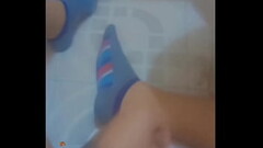 Masturbandome en el ba&ntilde_o Thumb