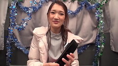 https://bit.ly/35mQX7N　クリスマスに彼氏がいない寂しい女子ナンパ！サンタコス&amp_エッチなプレゼントに大興奮！！聖なる夜に極太チ○コのプレゼントで彼氏と過ごせない切ない気持ち Thumb
