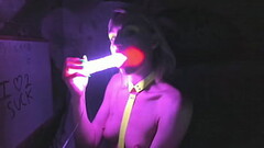 kelly copperfield deepthroats LED glowing dildo on webcam Thumb
