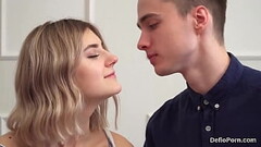Sultry girl stretches slim pussy and loses virginity Thumb