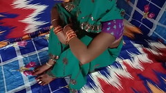 सास को कुतिया बना के चोदा तो सास बोली तो तू कुत्ता है Thumb