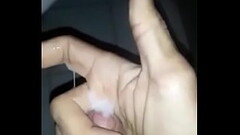 Mi primo me env&iacute_a un v&iacute_deo jalandosela Thumb