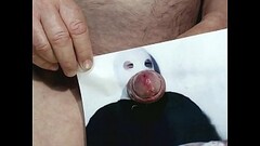geilem Kerl in den Mund gefickt und ins Gesicht gespritzt Thumb